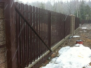 Забор из евроштакетника в шахматном порядке 122 метра фото в Кулебаках