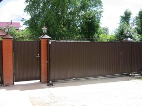 Дистанционное управление с откатными воротами - пример 8 фото в Кулебаках