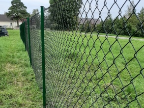 Забор из сетки рабицы в натяг 80 метров фото в Кулебаках