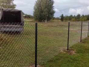 Забор из сетки рабицы в натяг 12 метров фото в Кулебаках