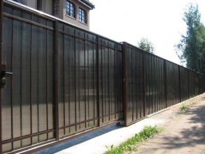 Сварные заборы с поликарбонатом 10 метров фото в Кулебаках