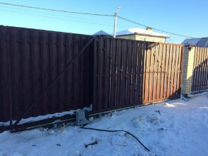 Забор из евроштакетника в шахматном порядке 96 метров фото под ключ с установкой