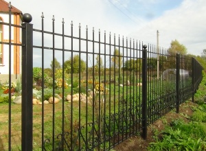 Сварные заборы с забивными столбами  12 метров фото в Кулебаках